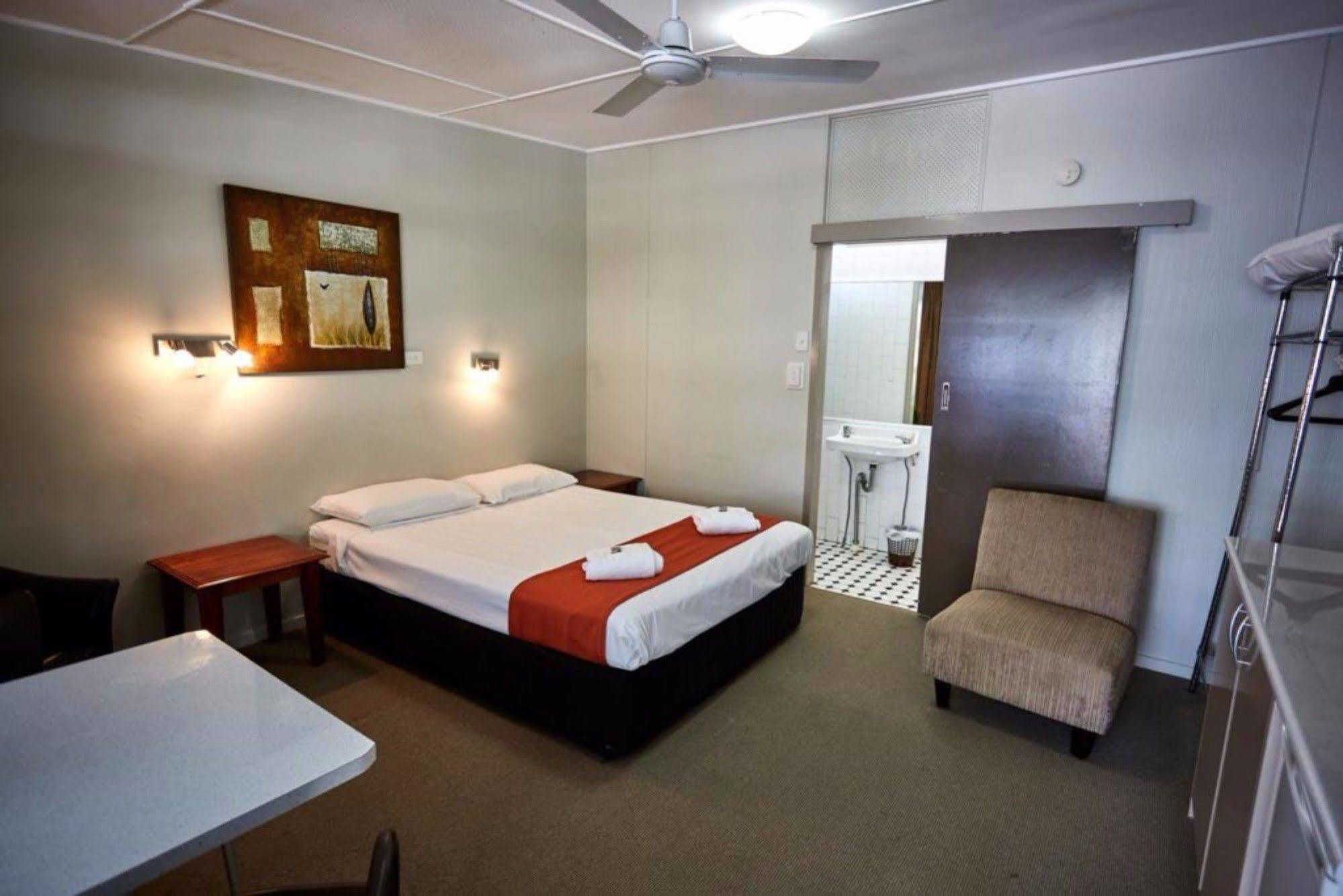 อันชอร์ราจมอเตอร์อินน์ Sunshine Coast ภายนอก รูปภาพ